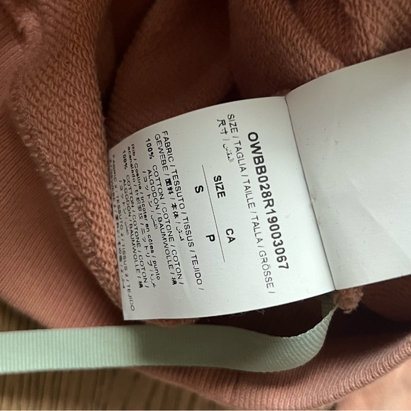 Off white Pink Hoodie and w removable sleeve - Picture 4 of 6